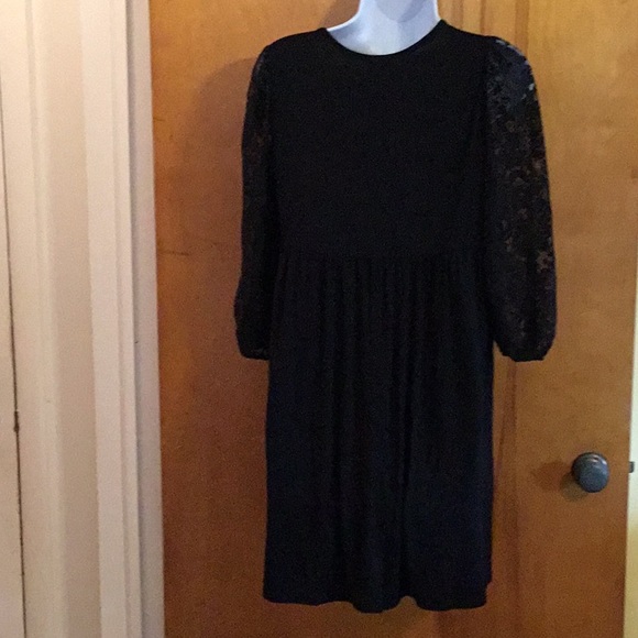 Sold out New Floral Embroidered dress - Picture 8 of 8